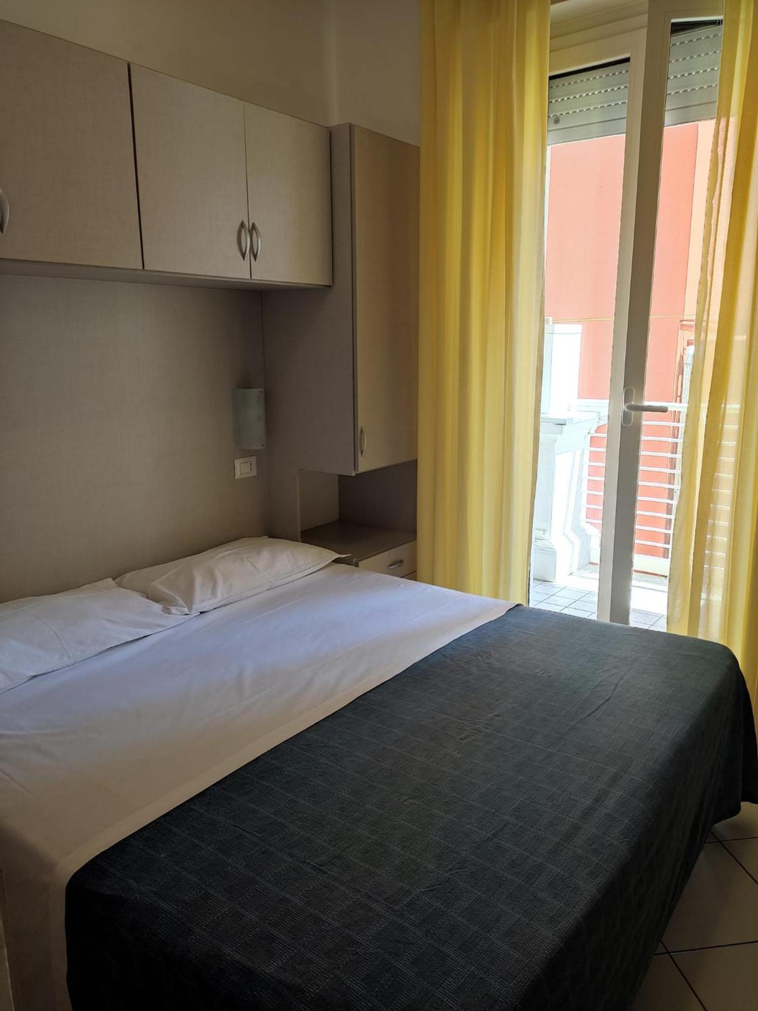 Hotel Sissi Rivazzurra Di Rimini Exterior photo