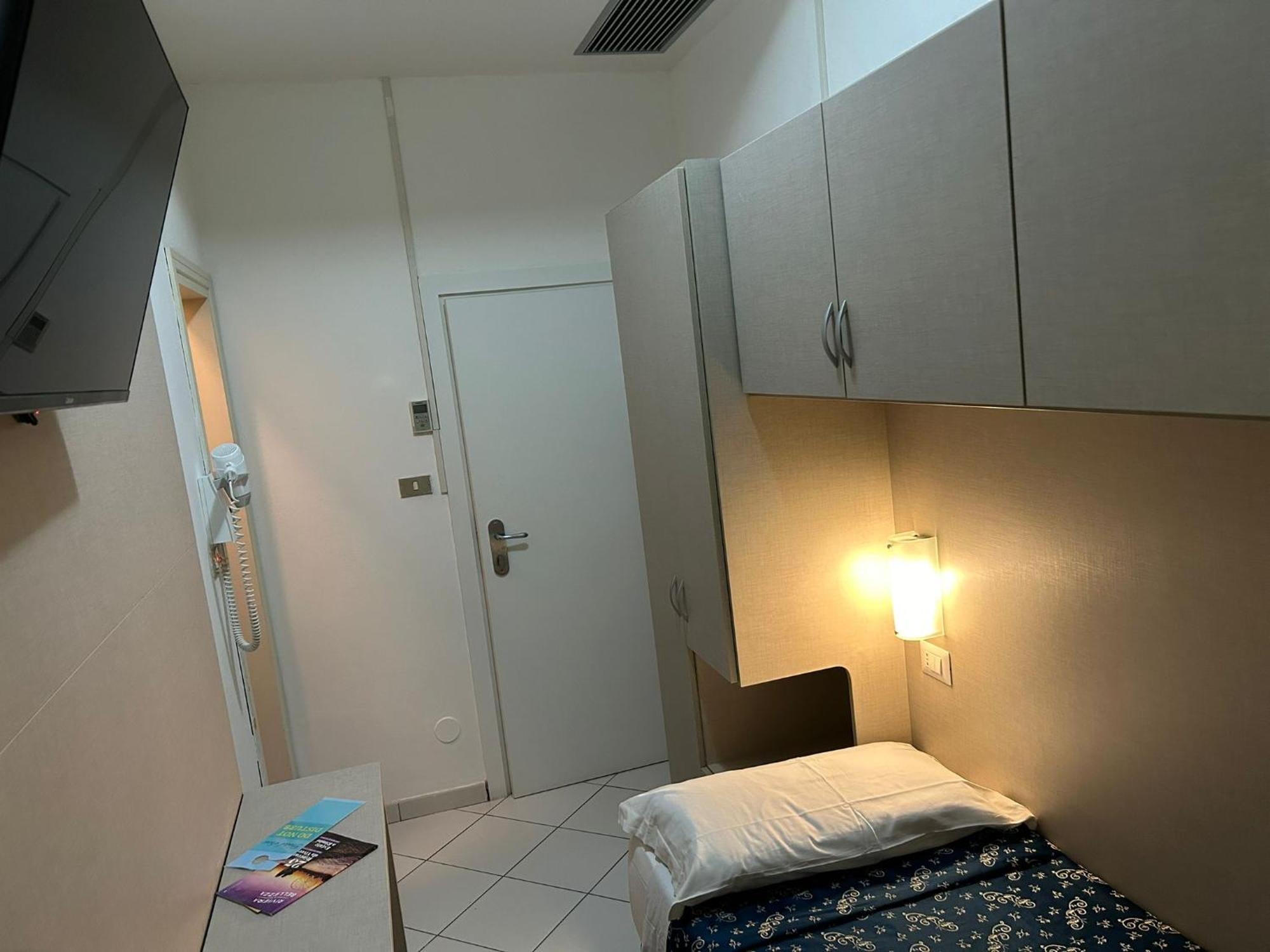 Hotel Sissi Rivazzurra Di Rimini Exterior photo