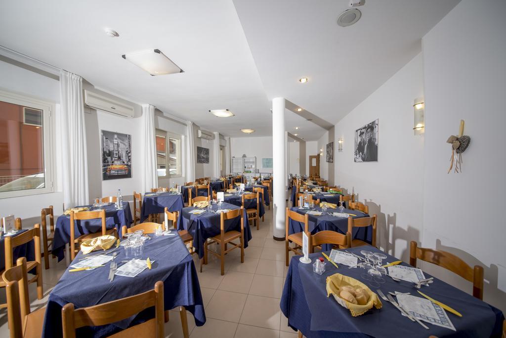 Hotel Sissi Rivazzurra Di Rimini Exterior photo